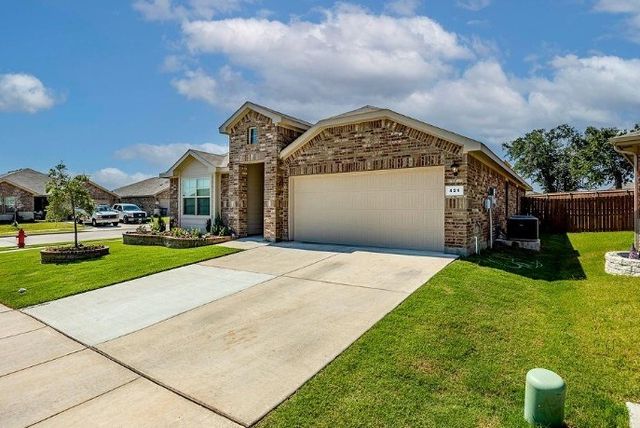 421 Atmore Street, Azle, TX 76020