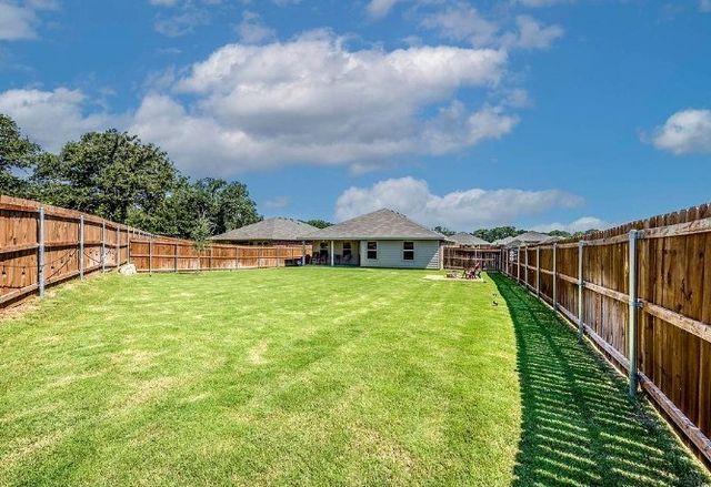 421 Atmore Street, Azle, TX 76020