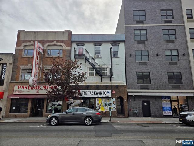 509 32nd Street 2, Union City, NJ 07087