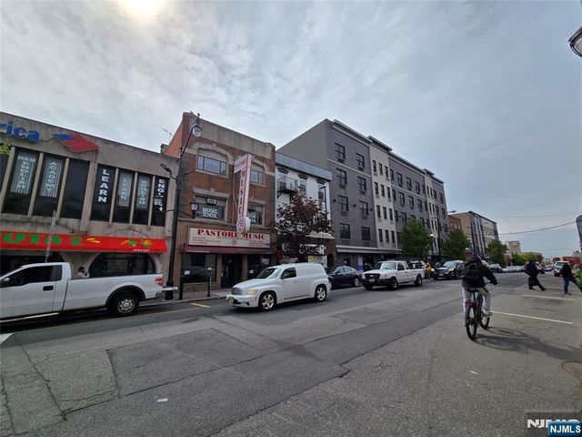 509 32nd Street 2, Union City, NJ 07087
