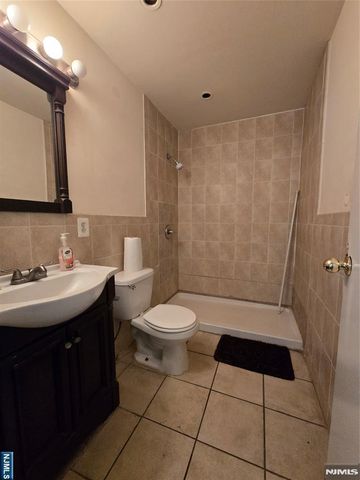 509 32nd Street 2, Union City, NJ 07087