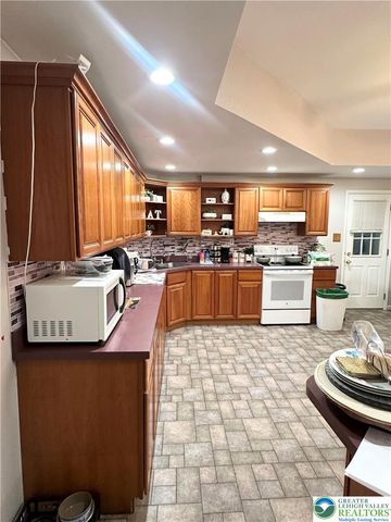 1301 Chew Street, Allentown City, PA 18102