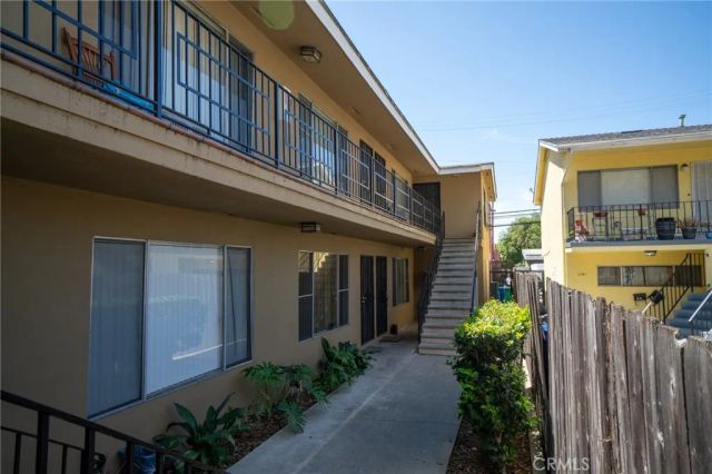 1137 Junipero Avenue, Long Beach, CA 90804