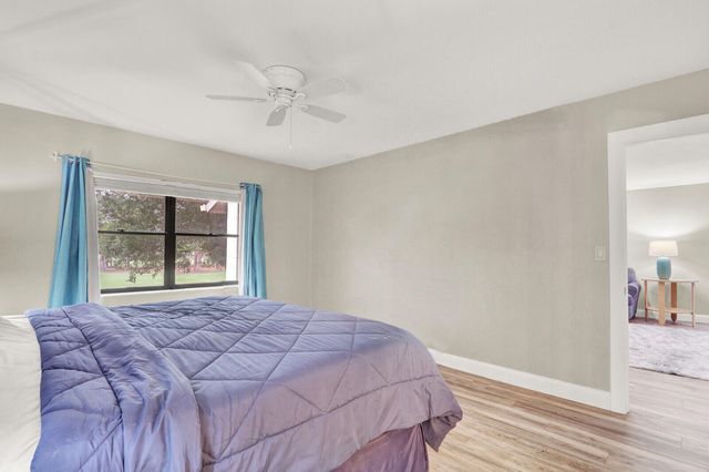 12910 Briarlake Circle 203, Palm Beach Gardens, FL 33418