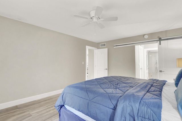 12910 Briarlake Circle 203, Palm Beach Gardens, FL 33418