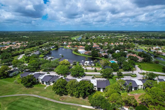 12910 Briarlake Circle 203, Palm Beach Gardens, FL 33418