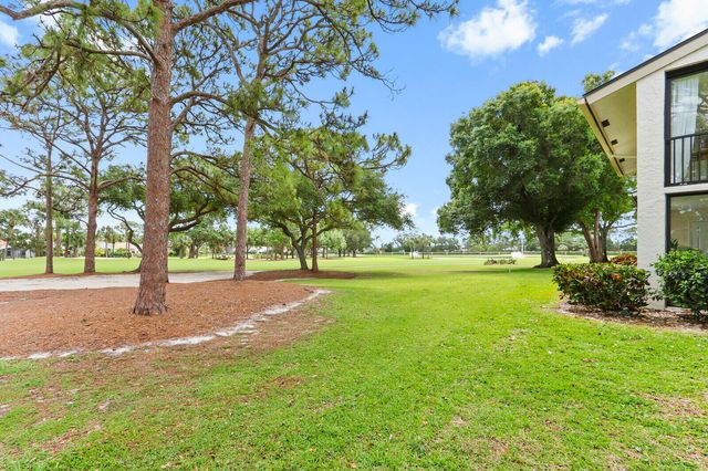 12910 Briarlake Circle 203, Palm Beach Gardens, FL 33418