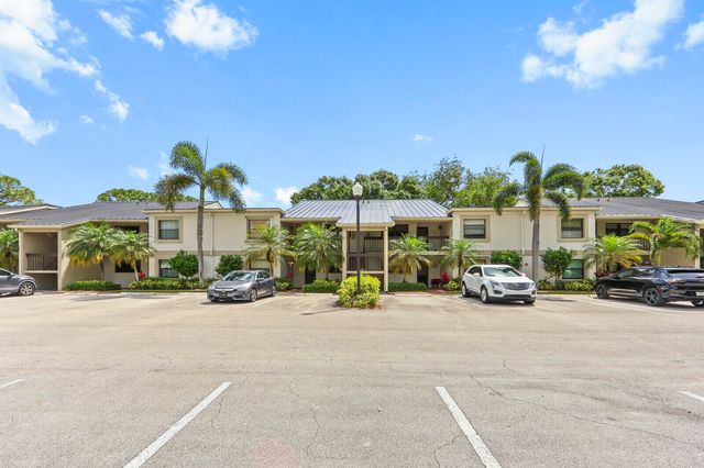 12910 Briarlake Circle 203, Palm Beach Gardens, FL 33418