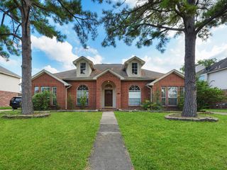 14827 Armitage Lane, Sugar Land, TX 77498