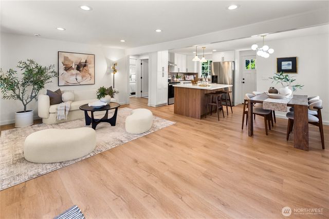3533 SE 6th Street, Renton, WA 98058
