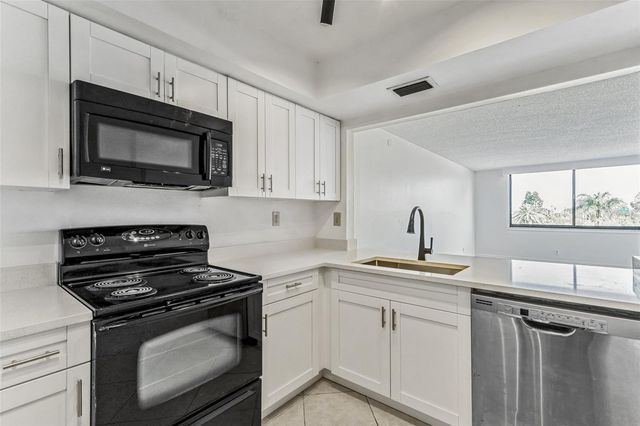 6219 PALMA DEL MAR BOULEVARD S 301, St Petersburg, FL 33715