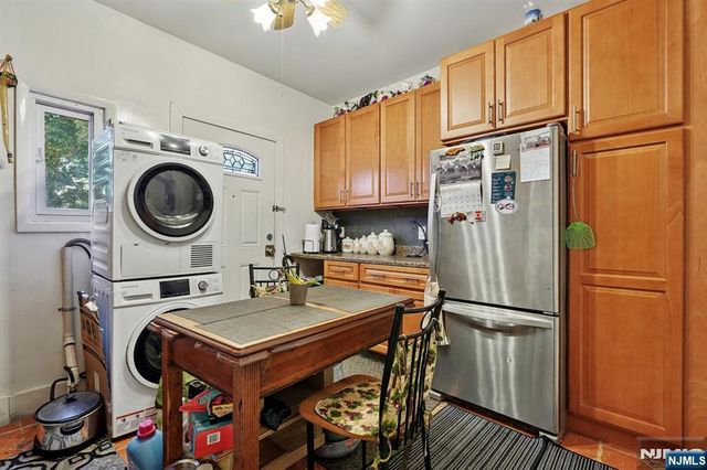 75 Coolidge Street, Irvington, NJ 07111