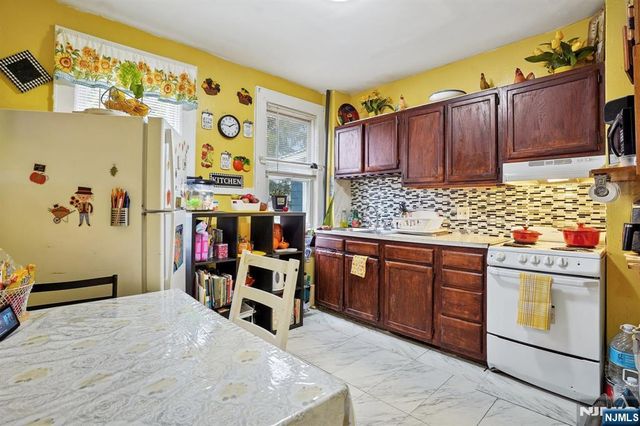 75 Coolidge Street, Irvington, NJ 07111