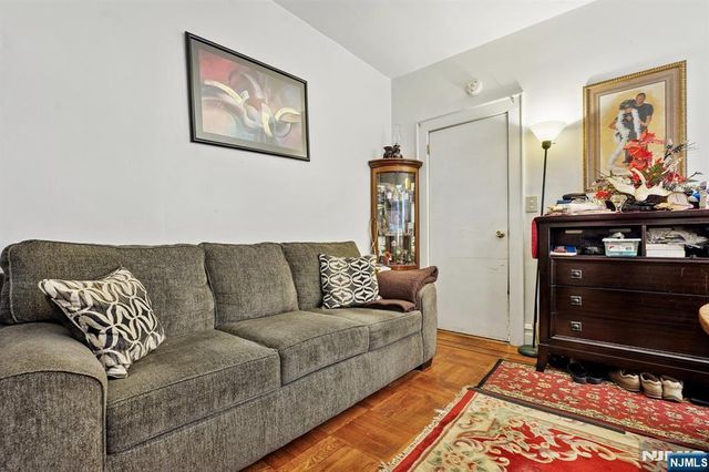 75 Coolidge Street, Irvington, NJ 07111