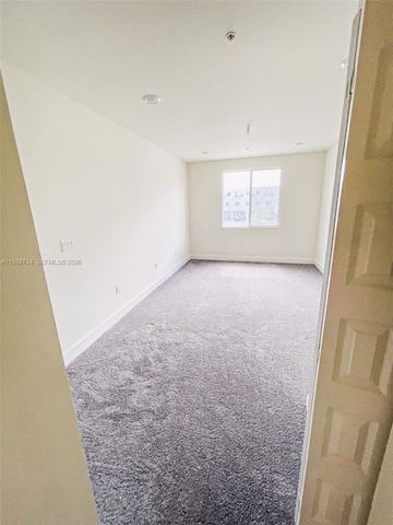 6425 NW 103rd Pl 106, Doral, FL 33178