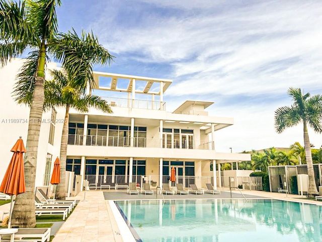 6425 NW 103rd Pl 106, Doral, FL 33178