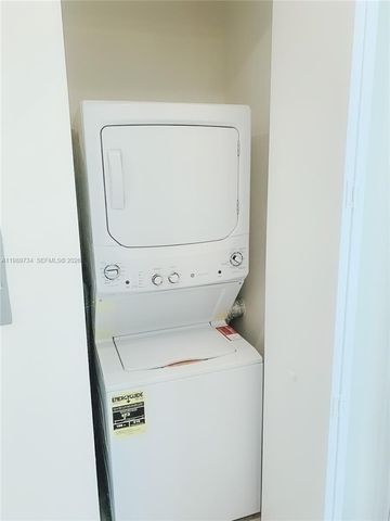 6425 NW 103rd Pl 106, Doral, FL 33178