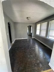 1909 Kansas Avenue, Kansas City, MO 64127