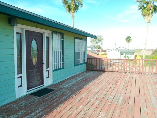 1509 Marine Dr, Corpus Christi, TX 78418