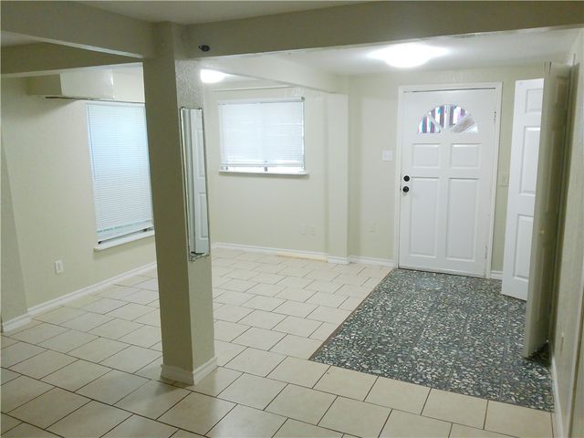 1509 Marine Dr, Corpus Christi, TX 78418