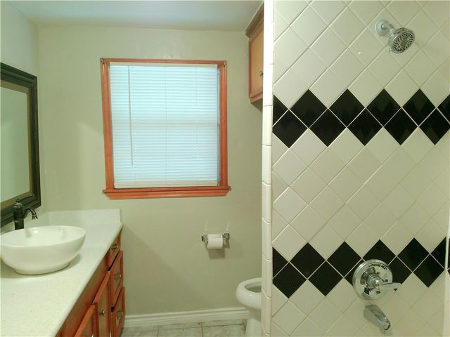 1509 Marine Dr, Corpus Christi, TX 78418