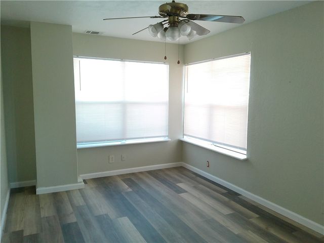 1509 Marine Dr, Corpus Christi, TX 78418