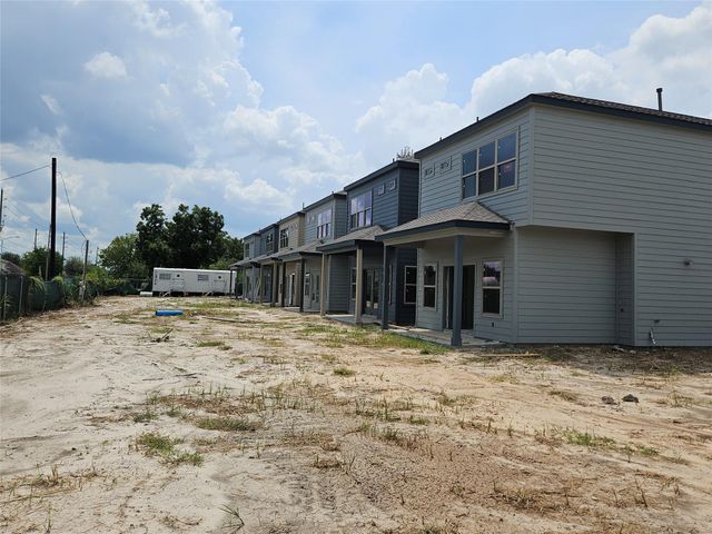 2808 Peacock Green Way, Houston, TX 77047