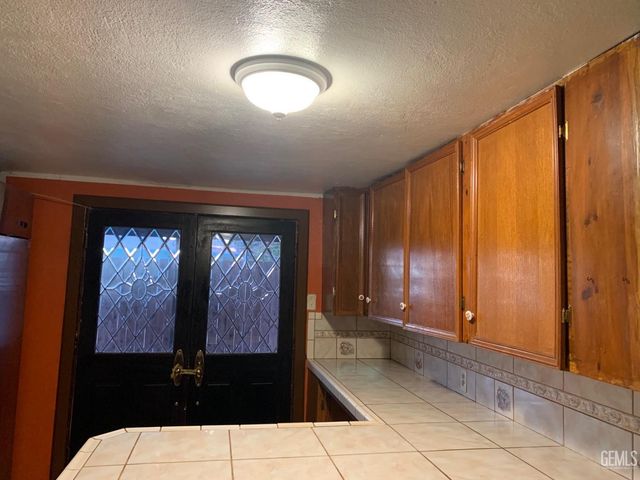 8309 Paradise Road, Lamont, CA 93241