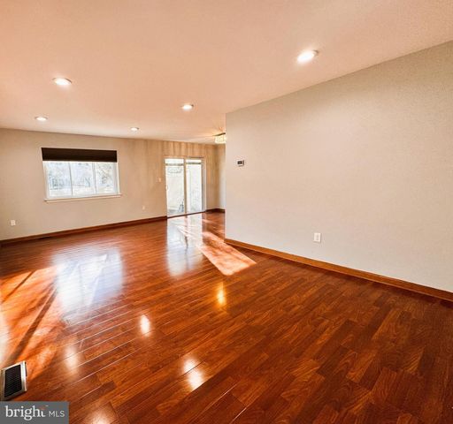 160 THOREAU DRIVE, Plainsboro, NJ 08536