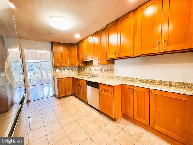 160 THOREAU DRIVE, Plainsboro, NJ 08536