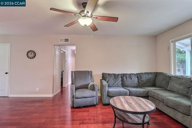 3124 Mount Diablo St, Concord, CA 94518