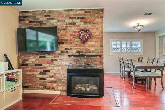 3124 Mount Diablo St, Concord, CA 94518