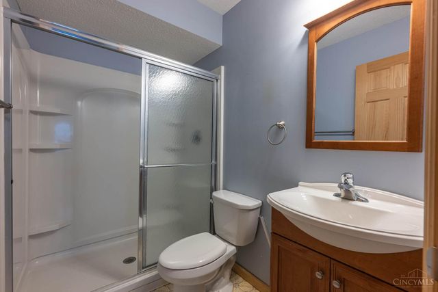 1639 Cheshire Circle, Middletown, OH 45042