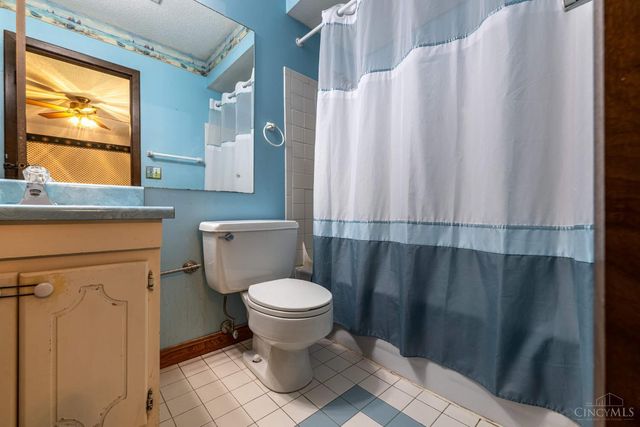 1639 Cheshire Circle, Middletown, OH 45042