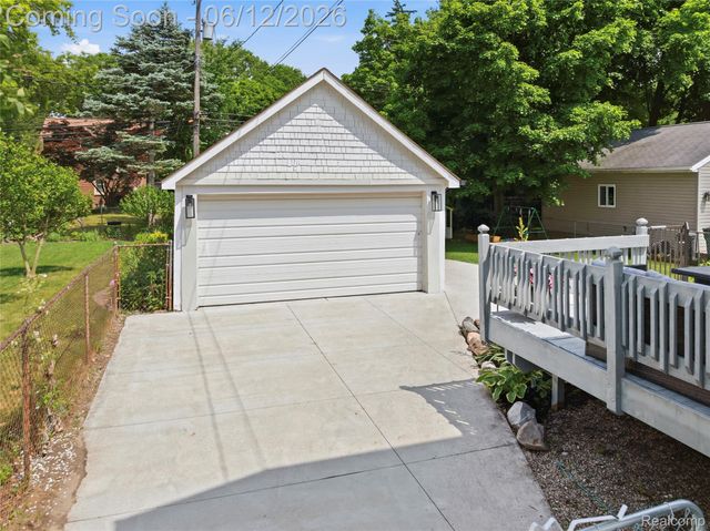 1512 Ferris, Royal Oak, MI 48067