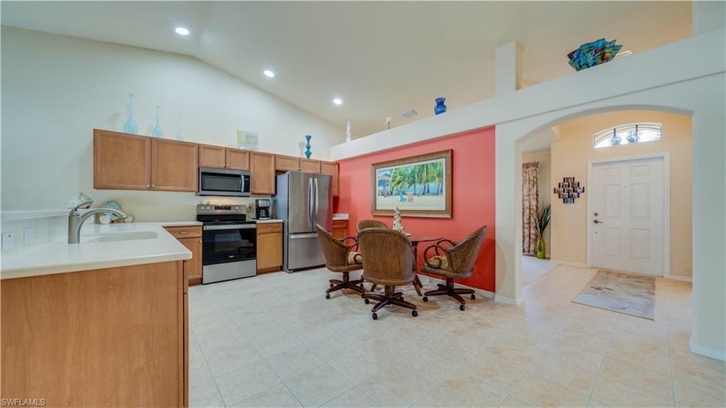 Image 9 of property listing at 3330 SW 26th AVE, Cape Coral, FL 33914