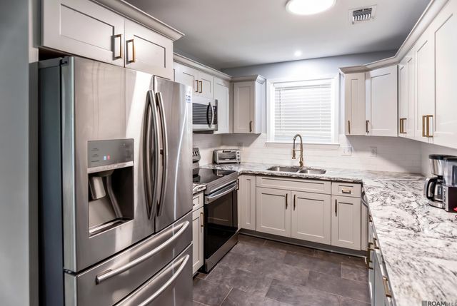8635 Graham Dr, Baton Rouge, LA 70814