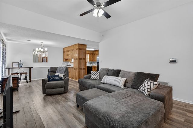 633 Meadowbrook Drive, Alma, AR 72921