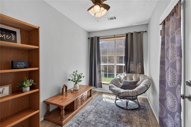 633 Meadowbrook Drive, Alma, AR 72921