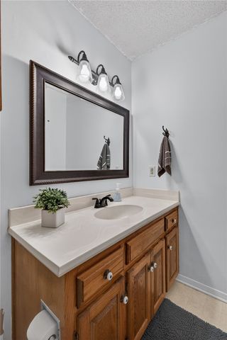 633 Meadowbrook Drive, Alma, AR 72921