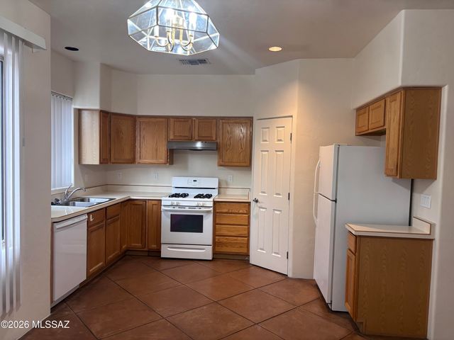 3753 N Bay Horse Loop, Tucson, AZ 85719