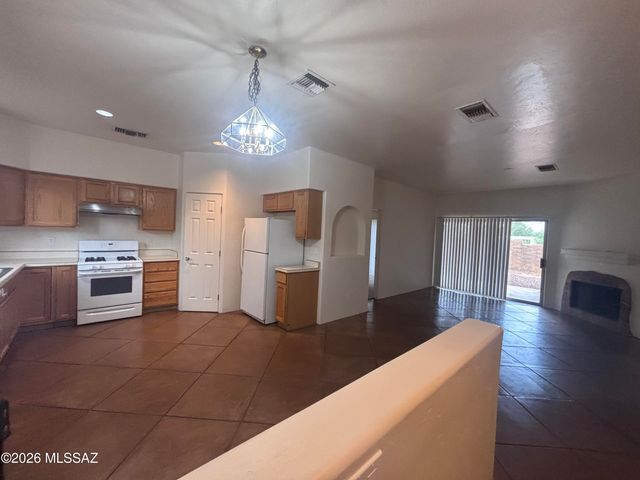 3753 N Bay Horse Loop, Tucson, AZ 85719