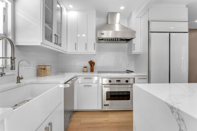 3951 Park Dr, Miami, FL 33133