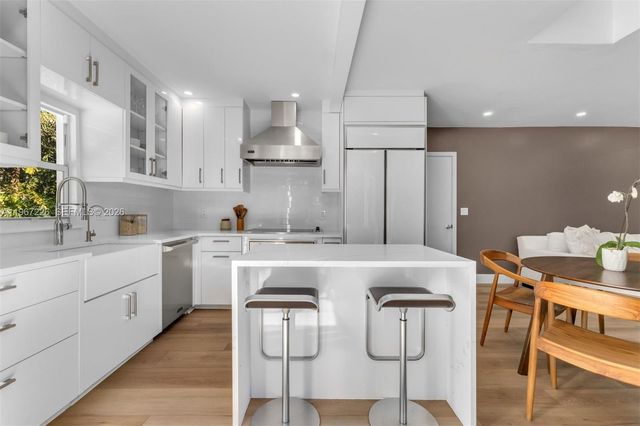 3951 Park Dr, Miami, FL 33133