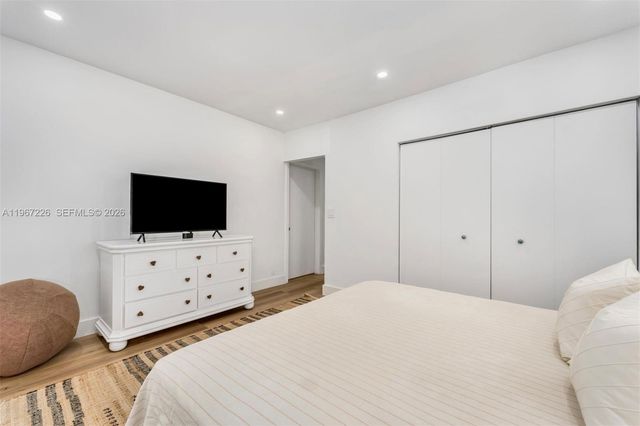 3951 Park Dr, Miami, FL 33133