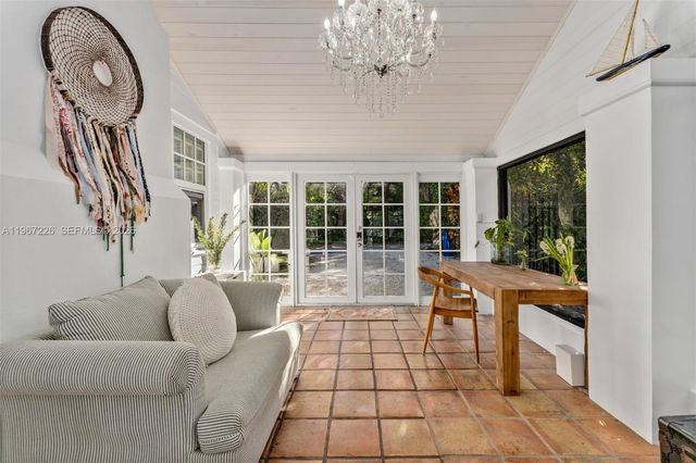 3951 Park Dr, Miami, FL 33133