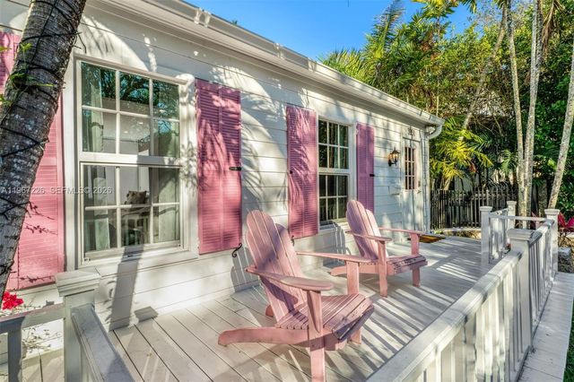 3951 Park Dr, Miami, FL 33133