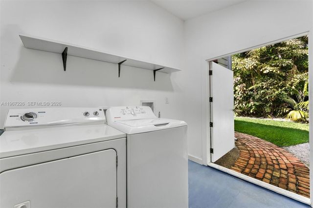 3951 Park Dr, Miami, FL 33133