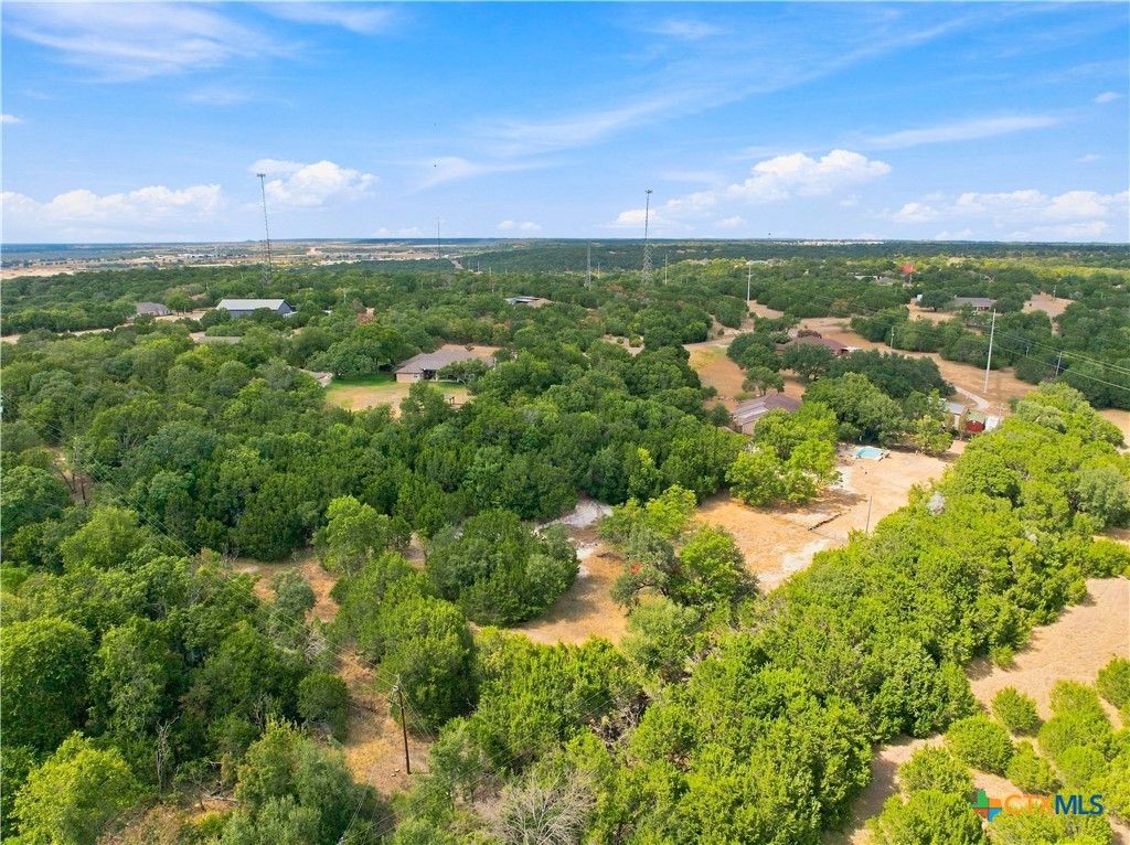 Image 27 of property listing at 910 Cedar Ridge Road, Gatesville, TX 76528