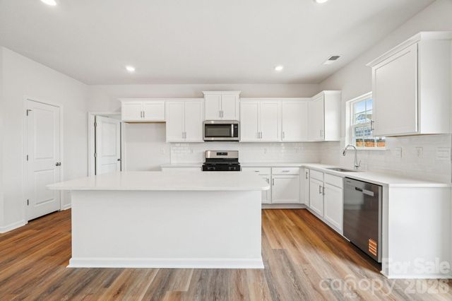 3838 Maxwell Henry Lane NW, Conover, NC 28613